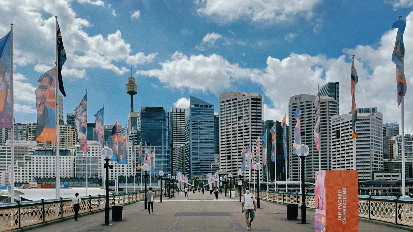 Pyrmont Bridge connecting Pyrmont with Darling Harbour and central Sydney